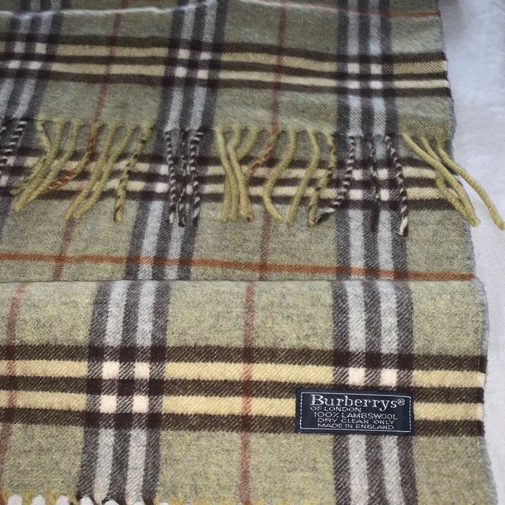 Burberry Scarve - Picture 2 of 4